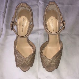 Lightly Worn Nude Gianni Bini Snakeskin Heels